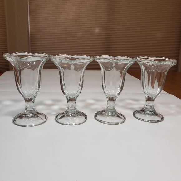Vtg Anchor Hocking Clear Glass Footed Sundae Glass Fountainware Tulip (Set of 4) - Picture 8 of 11